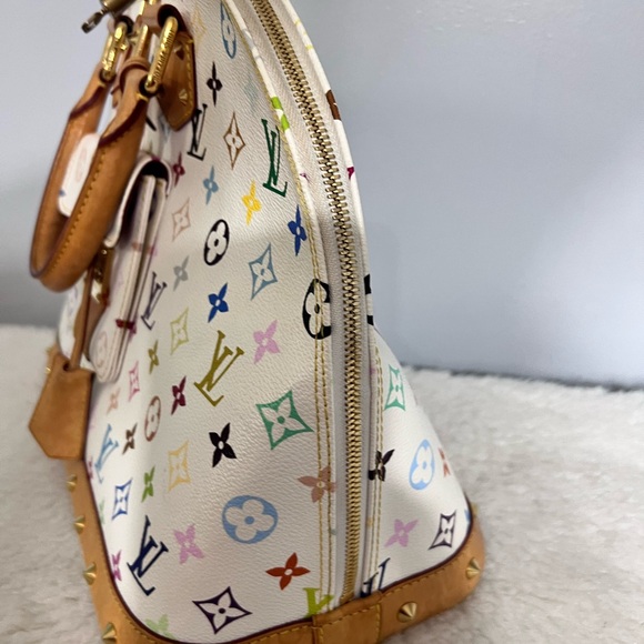 Louis Vuitton Alma GM handbag - Picture 15 of 17